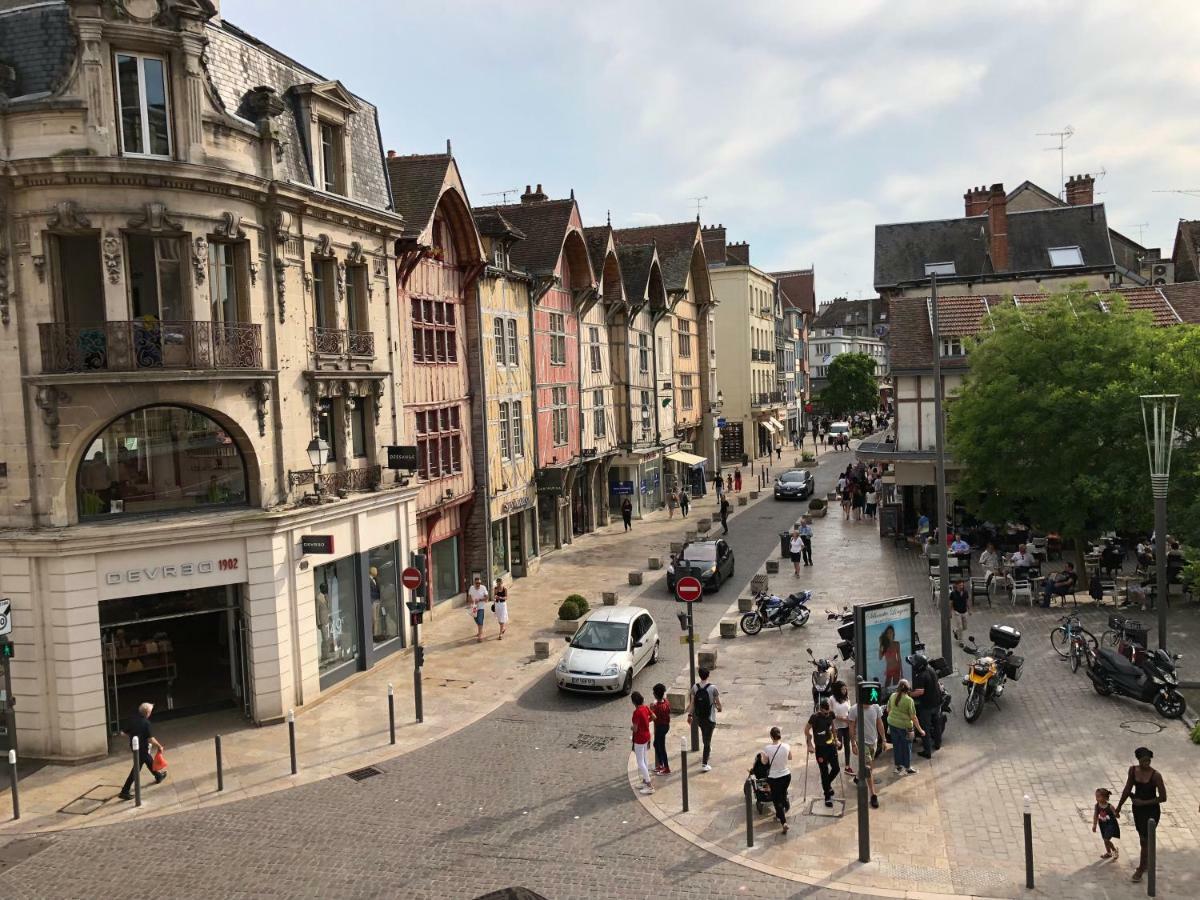 Ferienwohnung Le plein centre Troyes Exterior foto